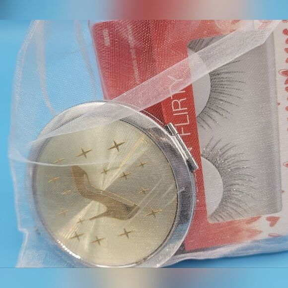 🔥 Cinderella Magic🏰 compact necklace Tiara barrette eyelashes - Picture 7 of 12